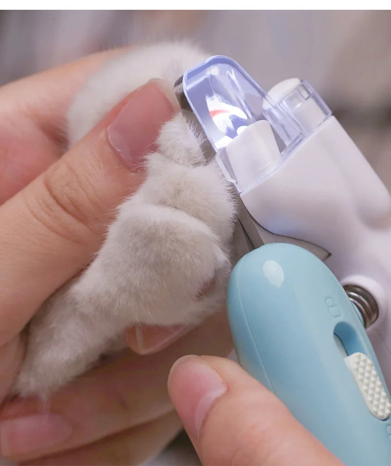 Illuminate Your Pet Grooming Routine with Our LED Electric Nail Clippers – Perfect for Dogs and Cats!