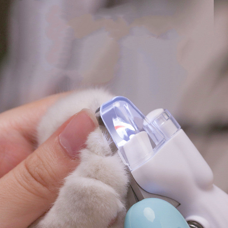 Illuminate Your Pet Grooming Routine with Our LED Electric Nail Clippers – Perfect for Dogs and Cats!